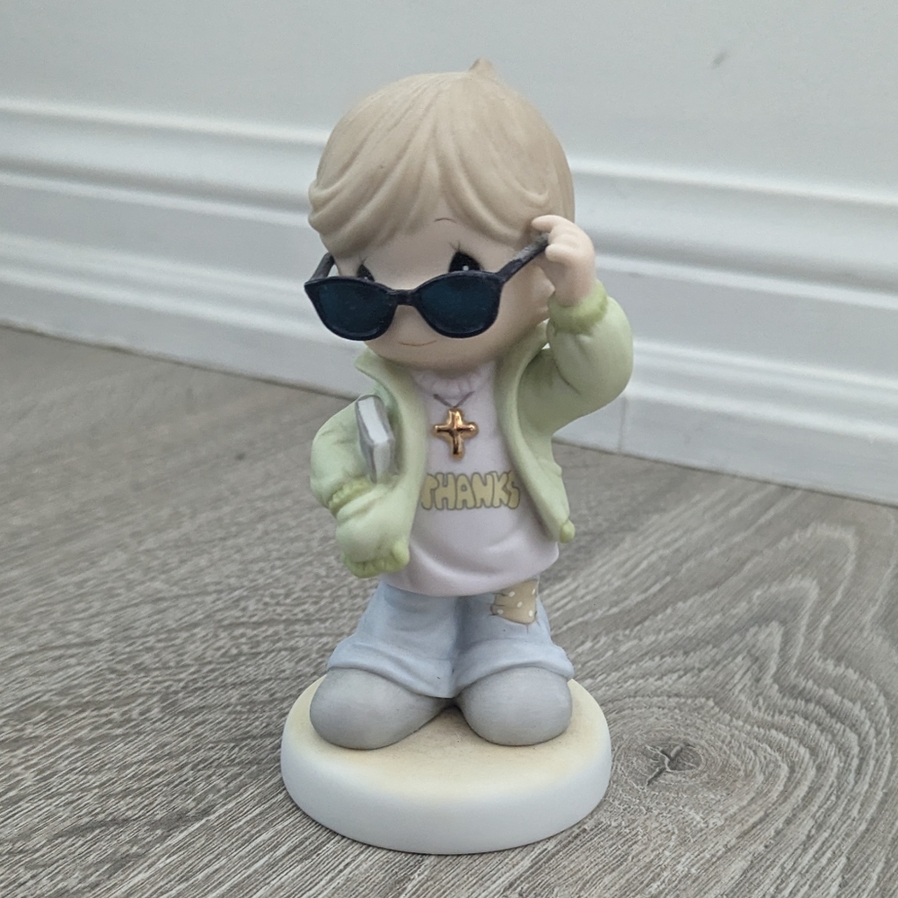 Precious Moments Gratitude with Attitude Figurine 2000